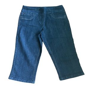 Contrast Denim Capris